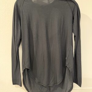 Women's Under Armour Black Long Sleeve Top